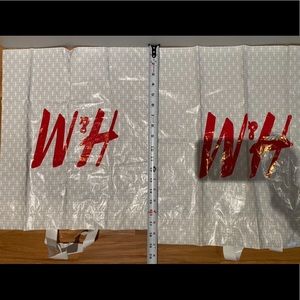 New set of 2 H&M shopping bags & tissue paper